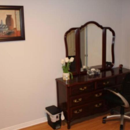 Leila'S Place-Basement Apartment In Private Home Gatineau Esterno foto